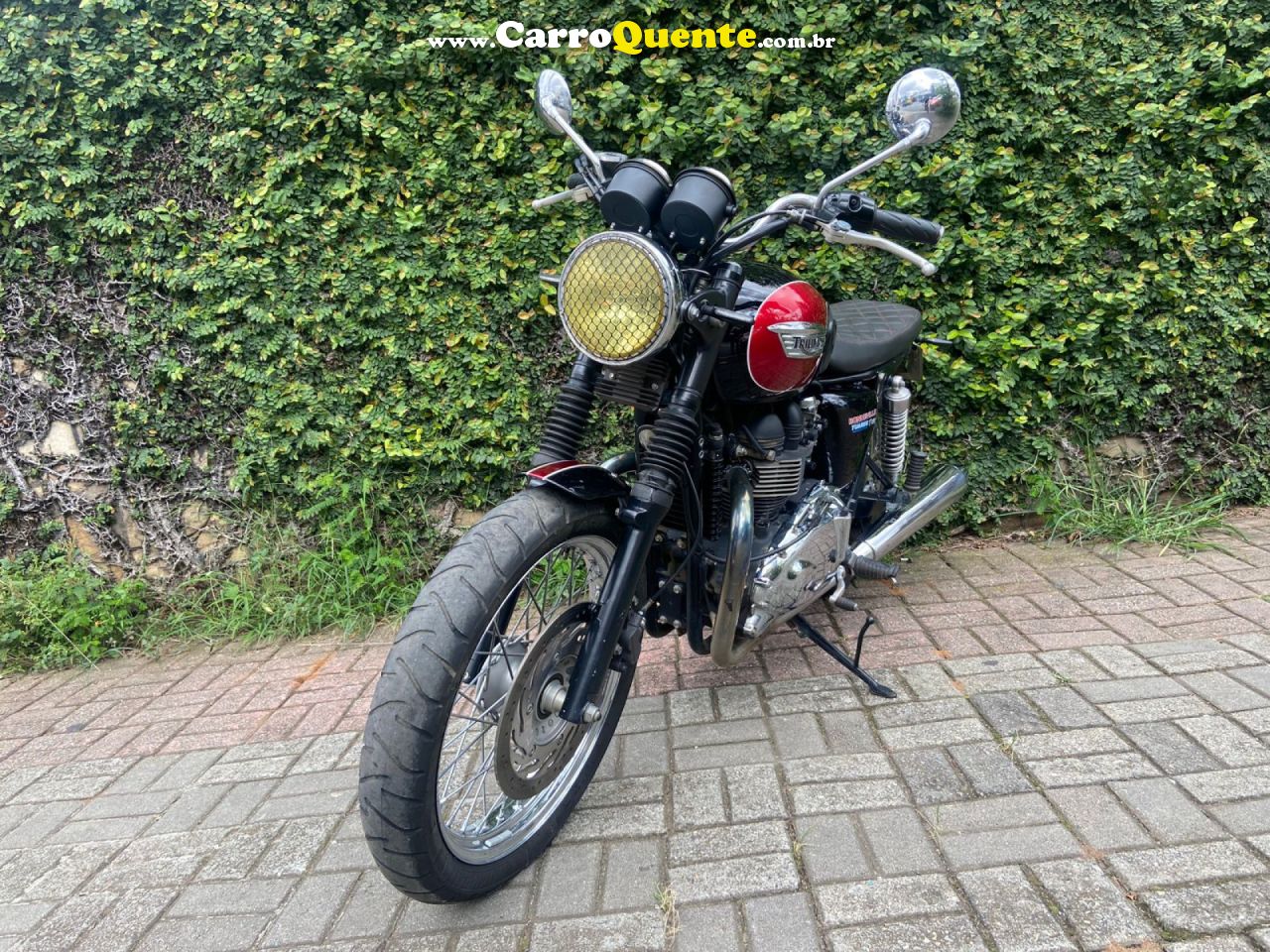 TRIUMPH   BONNEVILLE T 100   PRETO 2015 900 GASOLINA - Loja