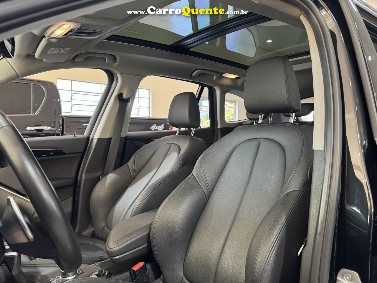 BMW   X1 SDRIVE 20I 2.02.0 TB ACTI.FLEX AUT.   PRETO 2019 2.0 GASOLINA - Loja