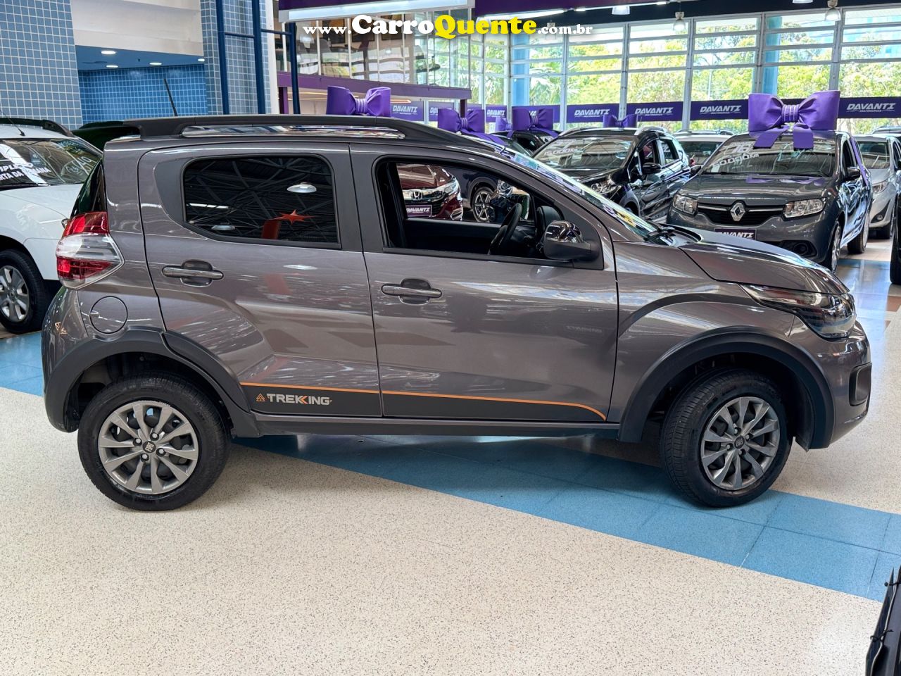 FIAT MOBI 1.0 EVO TREKKING 2025 - Loja