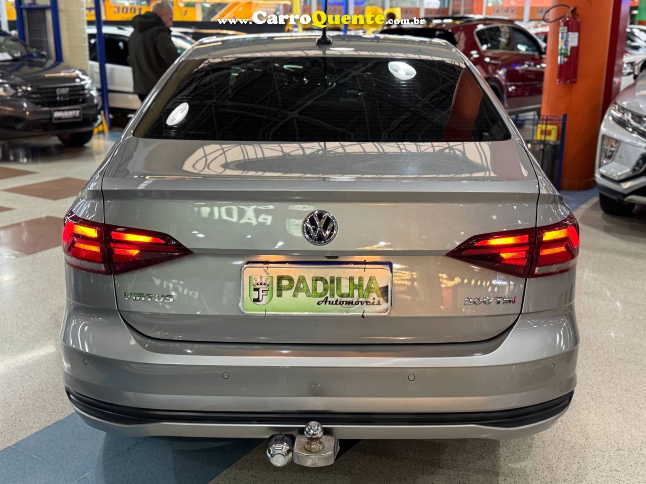 VOLKSWAGEN VIRTUS 1.0 200 TSI COMFORTLINE 2022 - Loja