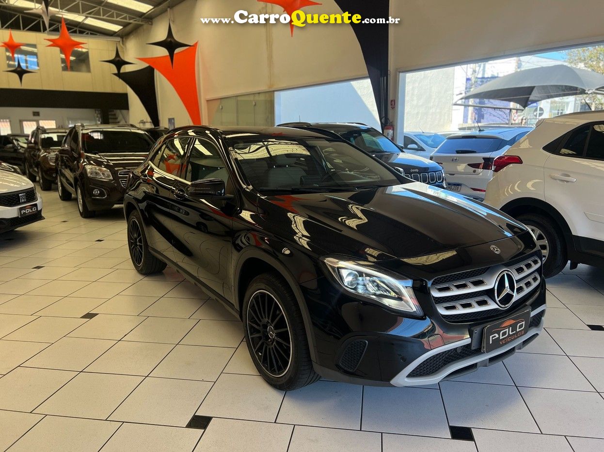 MERCEDES-BENZ GLA 200 1.6 CGI STYLE 7G-DCT 2020 - Loja