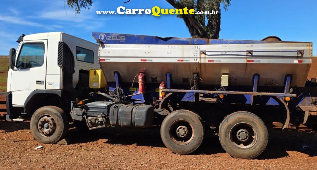 Volvo FMX 500 6X4 FM 440 6x4 Distribuidor fertilizantes - Loja