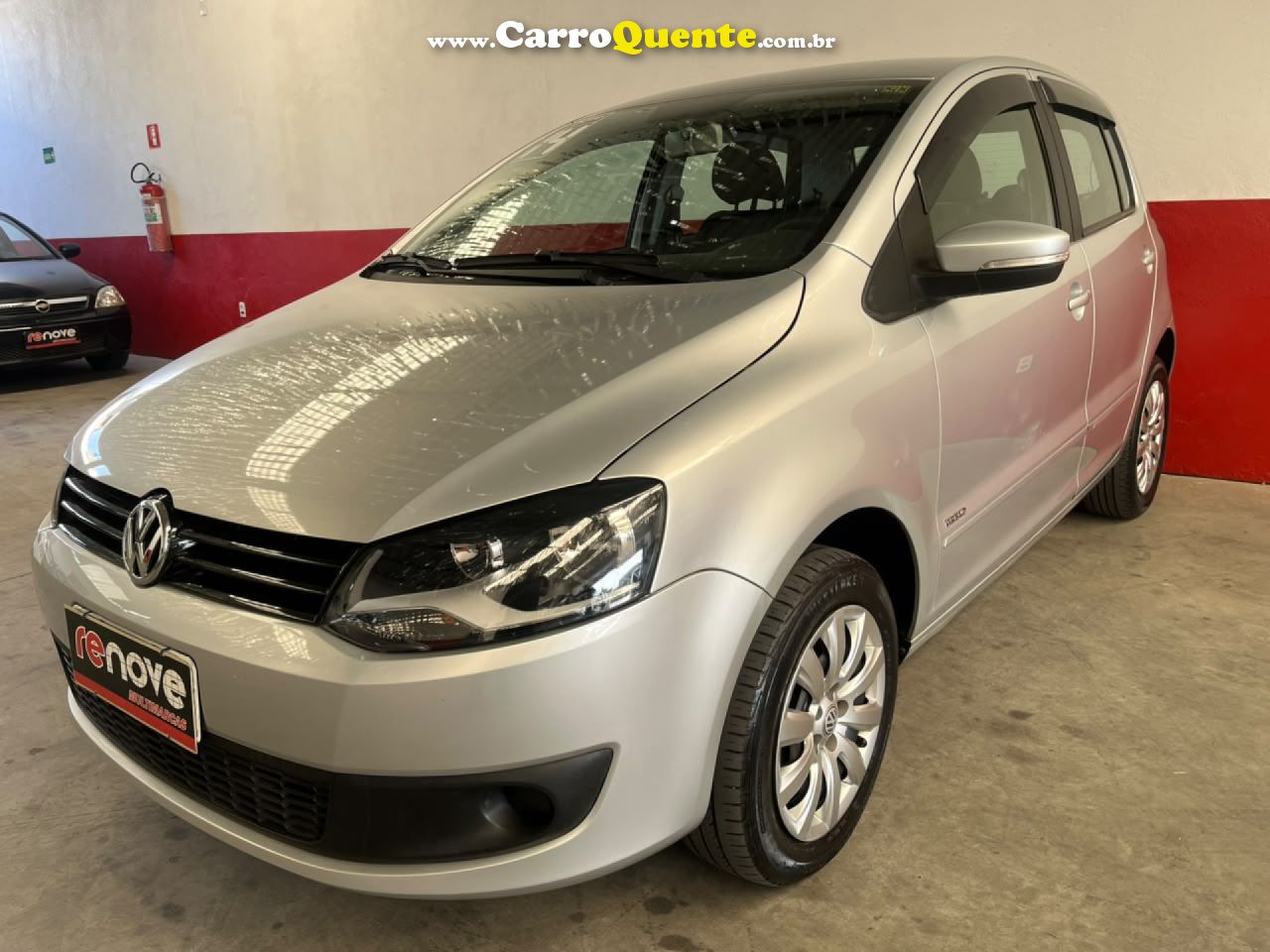 VOLKSWAGEN   FOX 1.6 MI TOTAL FLEX 8V 5P   PRATA 2014 1.6 FLEX - Loja