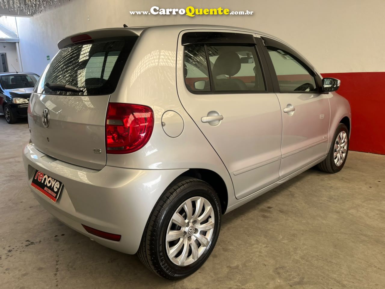 VOLKSWAGEN   FOX 1.6 MI TOTAL FLEX 8V 5P   PRATA 2014 1.6 FLEX - Loja