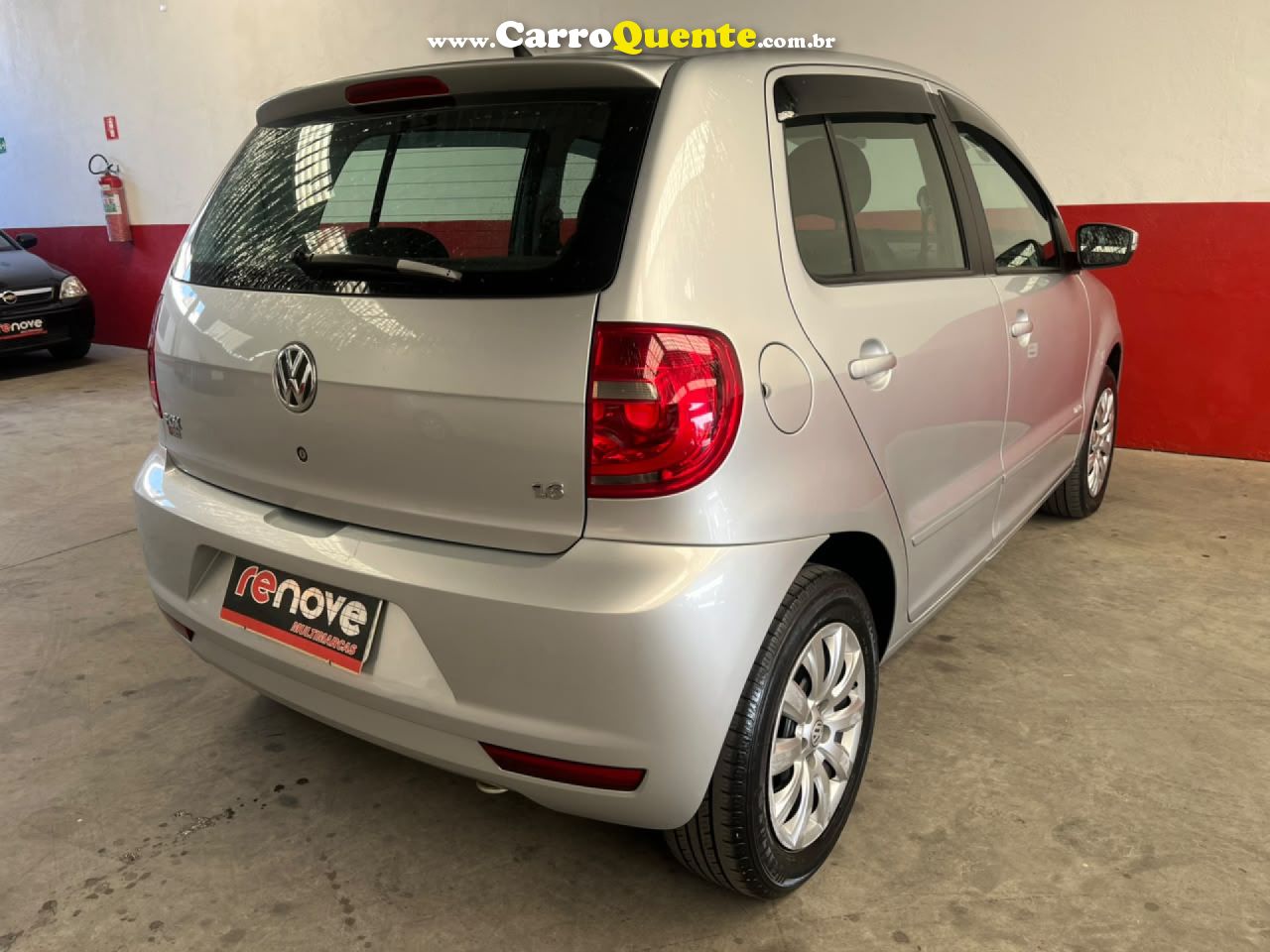 VOLKSWAGEN   FOX 1.6 MI TOTAL FLEX 8V 5P   PRATA 2014 1.6 FLEX - Loja