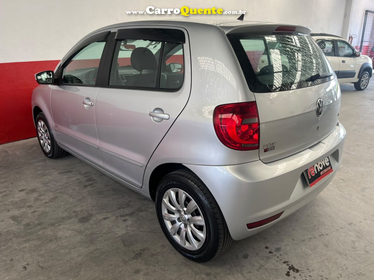 VOLKSWAGEN   FOX 1.6 MI TOTAL FLEX 8V 5P   PRATA 2014 1.6 FLEX - Loja