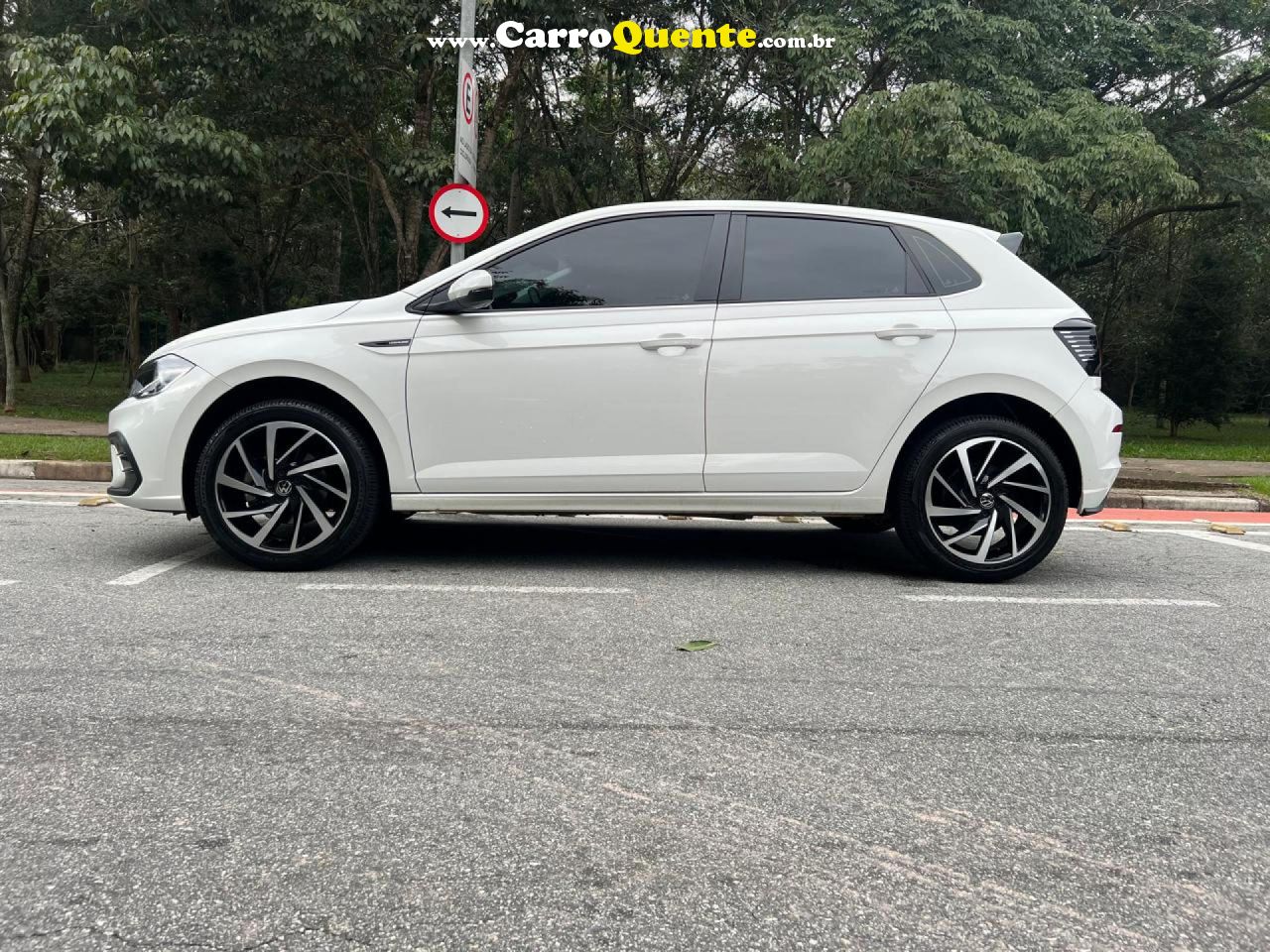 VOLKSWAGEN   POLO HIGHLINE TSI 1.0 FLEX 12V AUT.   BRANCO 2023 1.0 FLEX - Loja