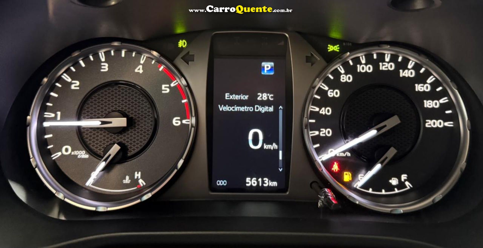 TOYOTA   HILUX CD SRX PLUS 4X4 2.8 TDI DIESEL AUT.   PRATA 2026 2.8 DIESEL - Loja