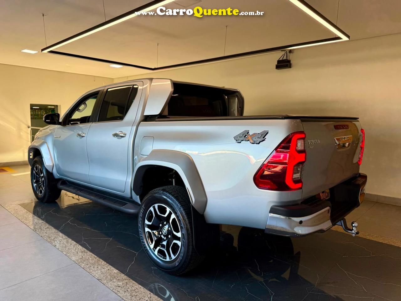 TOYOTA   HILUX CD SRX PLUS 4X4 2.8 TDI DIESEL AUT.   PRATA 2026 2.8 DIESEL - Loja
