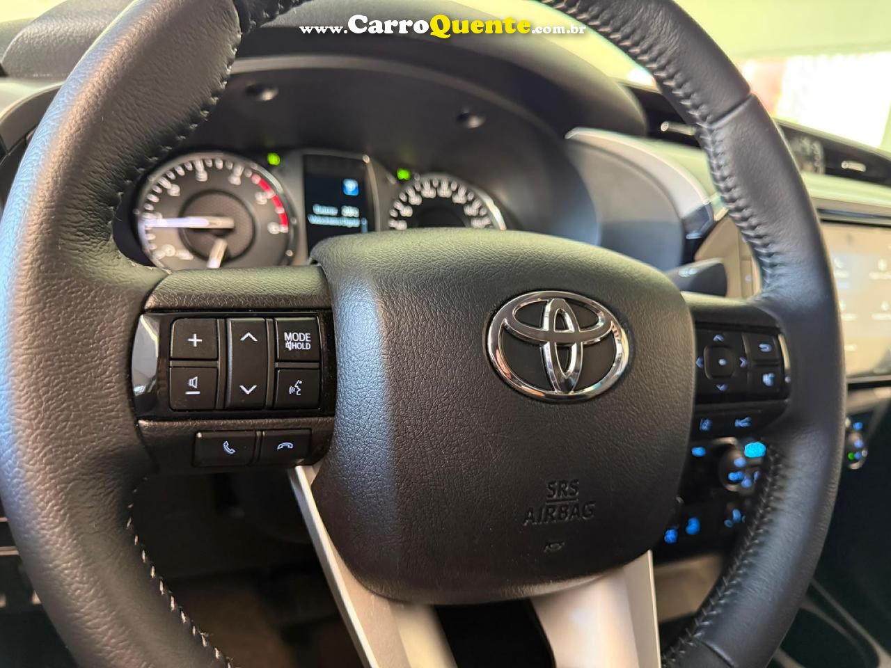 TOYOTA   HILUX CD SRX PLUS 4X4 2.8 TDI DIESEL AUT.   PRATA 2026 2.8 DIESEL - Loja