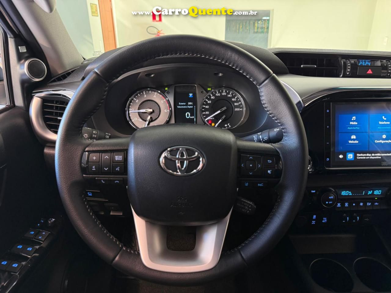 TOYOTA   HILUX CD SRX PLUS 4X4 2.8 TDI DIESEL AUT.   PRATA 2026 2.8 DIESEL - Loja