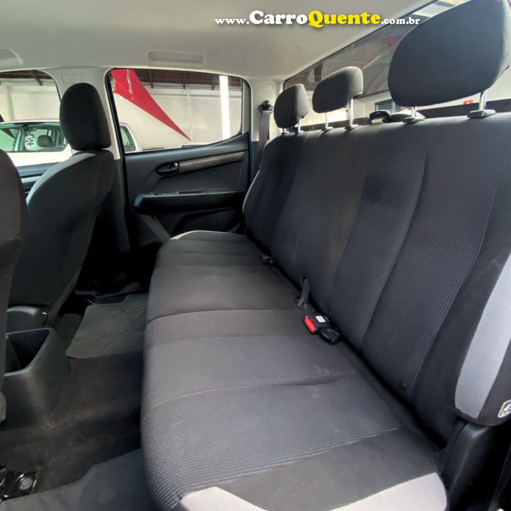 CHEVROLET   S10 PICK-UP LS 2.8 TDI 4X4 CD DIES. MEC.   BRANCO 2023 2.8 DIESEL - Loja