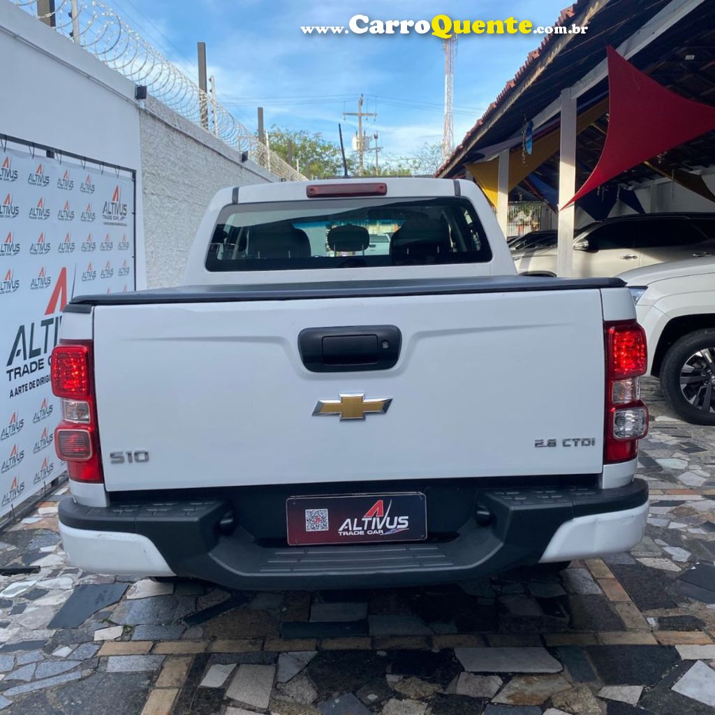 CHEVROLET   S10 PICK-UP LS 2.8 TDI 4X4 CD DIES. MEC.   BRANCO 2023 2.8 DIESEL - Loja