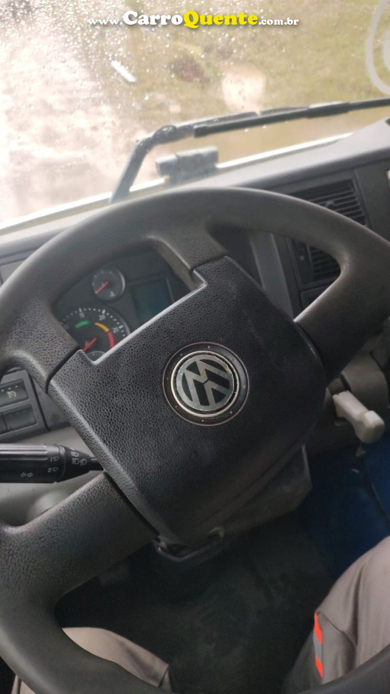 Volkswagen 31-330 31-330 E Constel. 6x4 - Loja