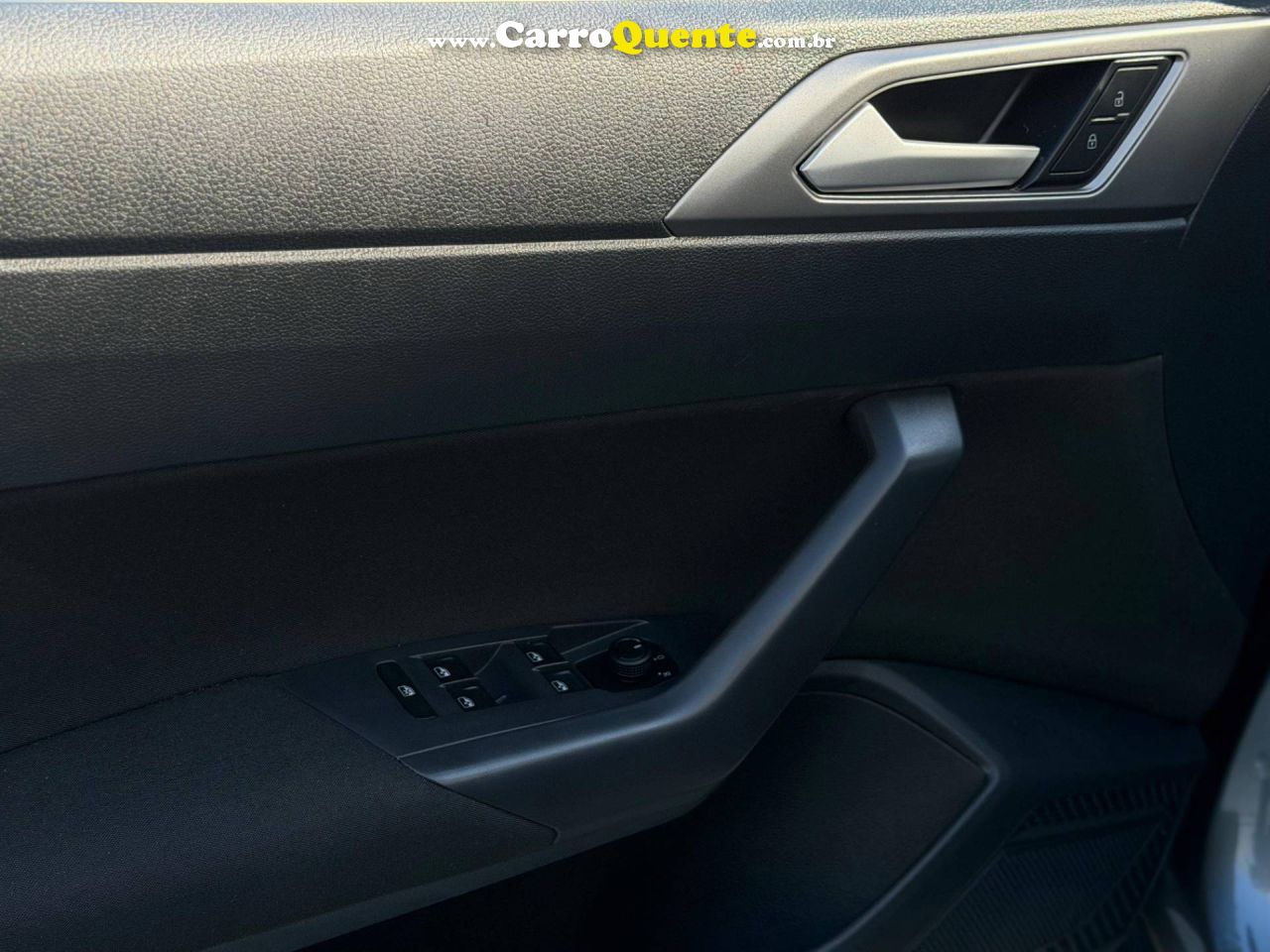 VOLKSWAGEN NIVUS 1.0 200 TSI TOTAL COMFORTLINE 2024 - Loja