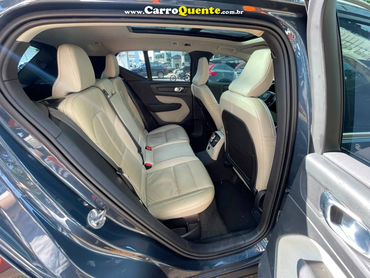 VOLVO XC40 1.5 T5 INSCRIPTION 2022 - Loja