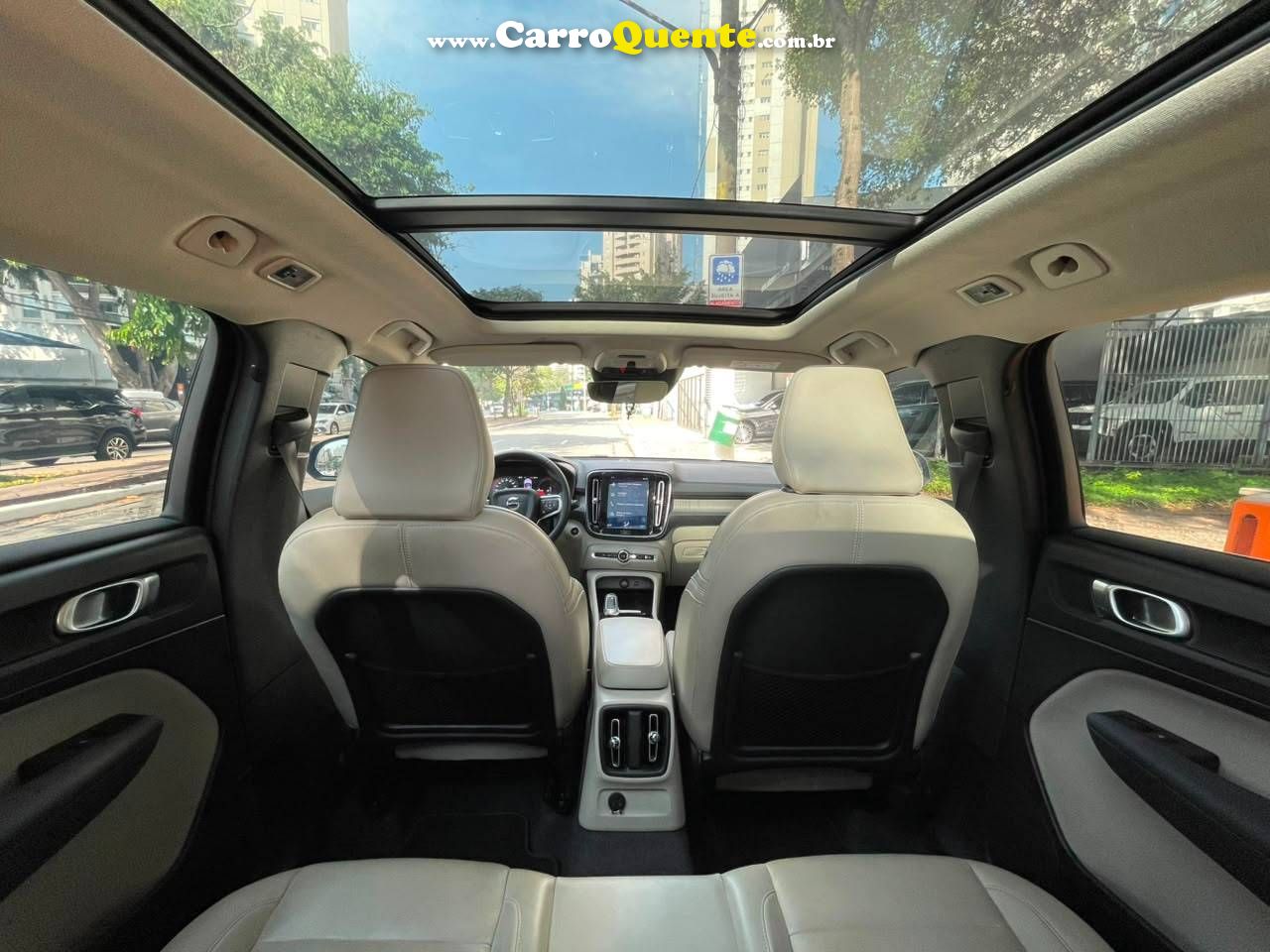 VOLVO XC40 1.5 T5 INSCRIPTION 2022 - Loja