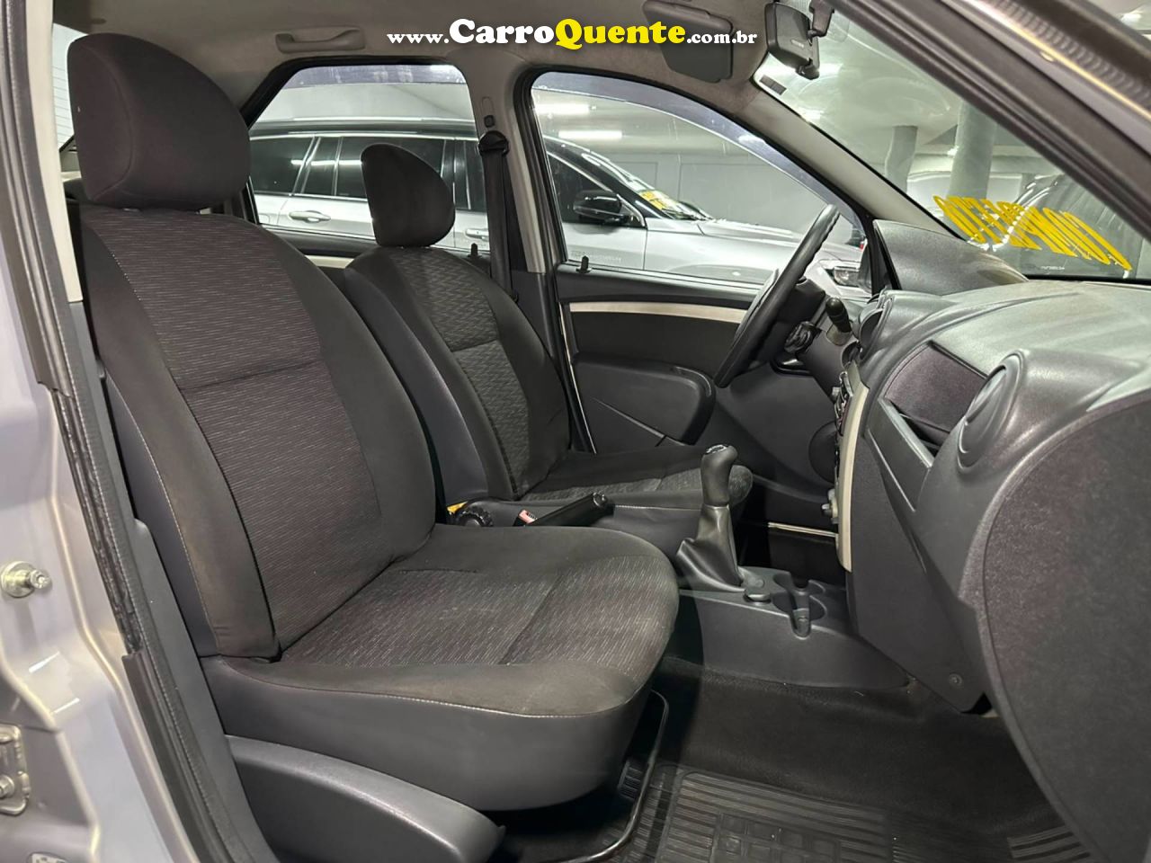 RENAULT LOGAN 1.0 EXPRESSION 16V 2010 - Loja