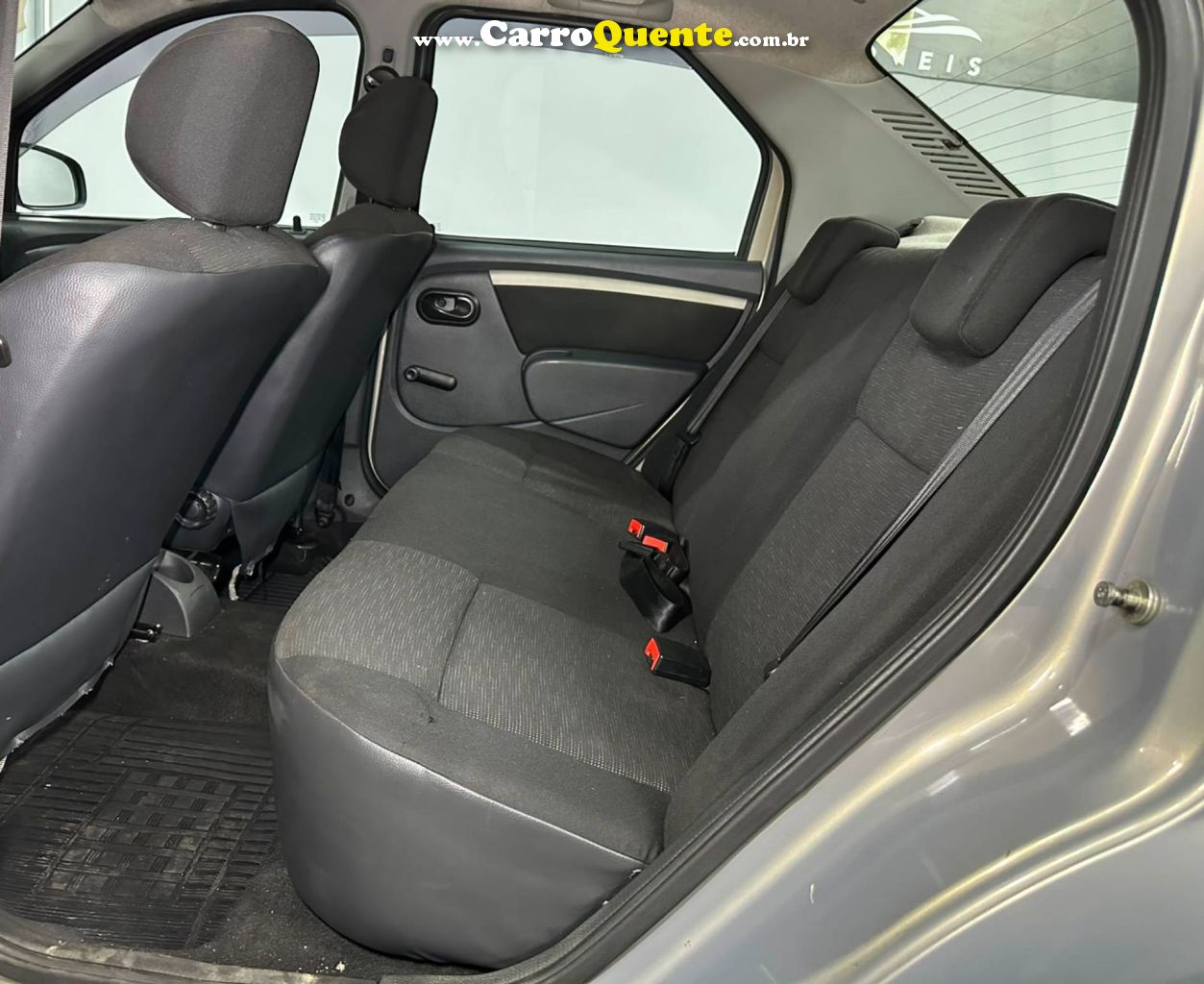 RENAULT LOGAN 1.0 EXPRESSION 16V 2010 - Loja