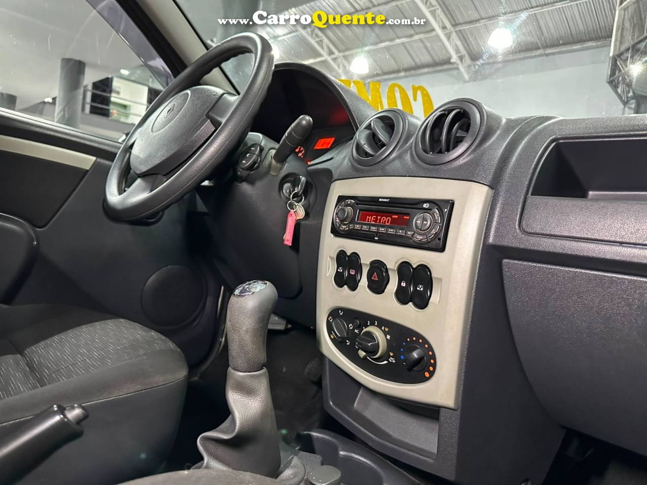 RENAULT LOGAN 1.0 EXPRESSION 16V 2010 - Loja