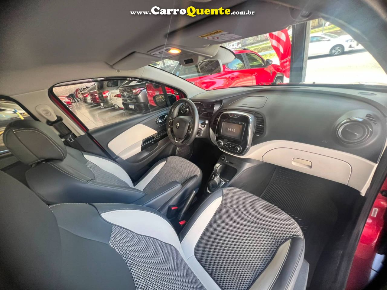 RENAULT CAPTUR 1.6 16V SCE INTENSE 2018 - Loja