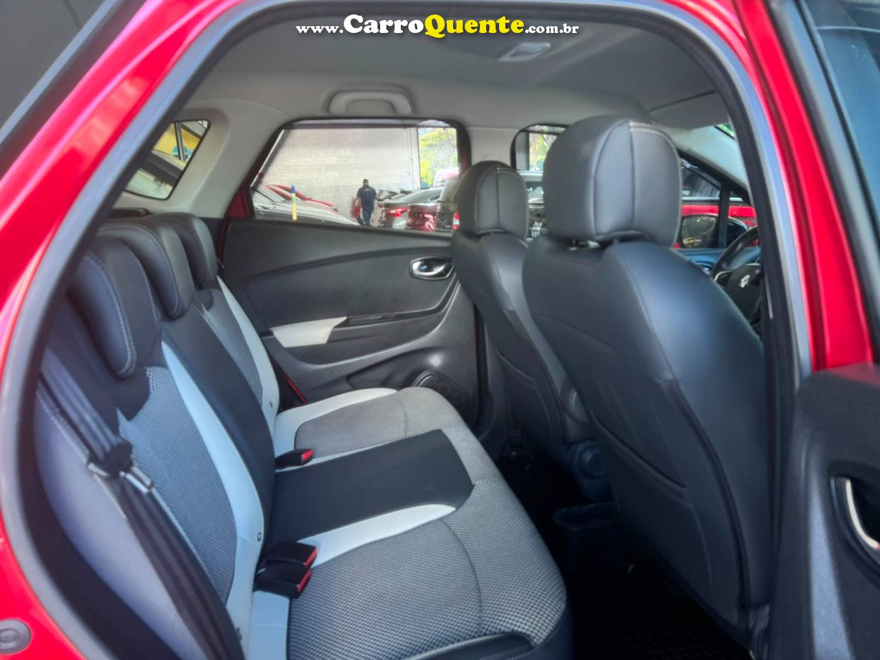 RENAULT CAPTUR 1.6 16V SCE INTENSE 2018 - Loja
