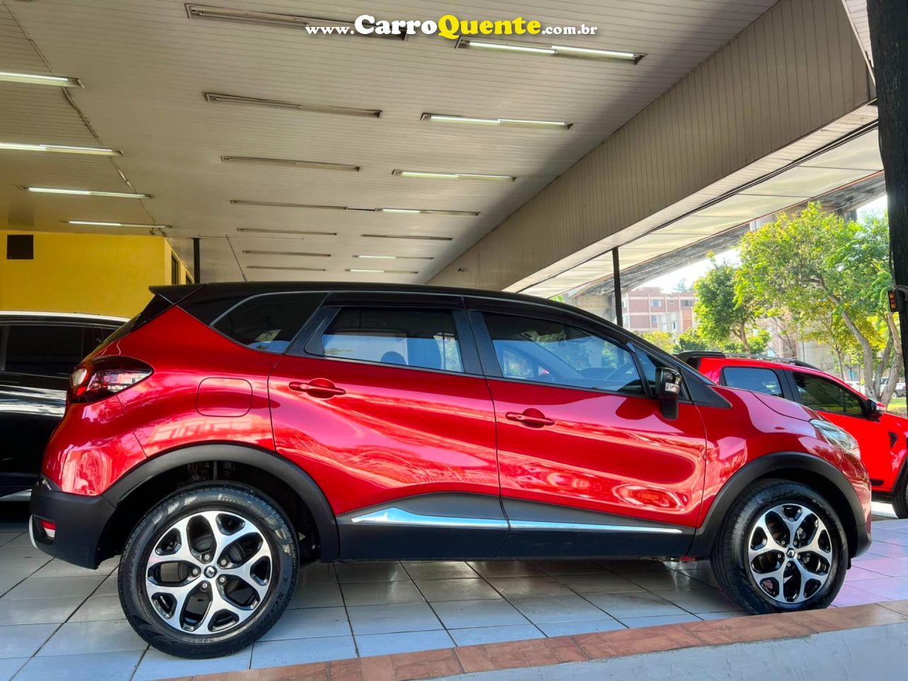 RENAULT CAPTUR 1.6 16V SCE INTENSE 2018 - Loja