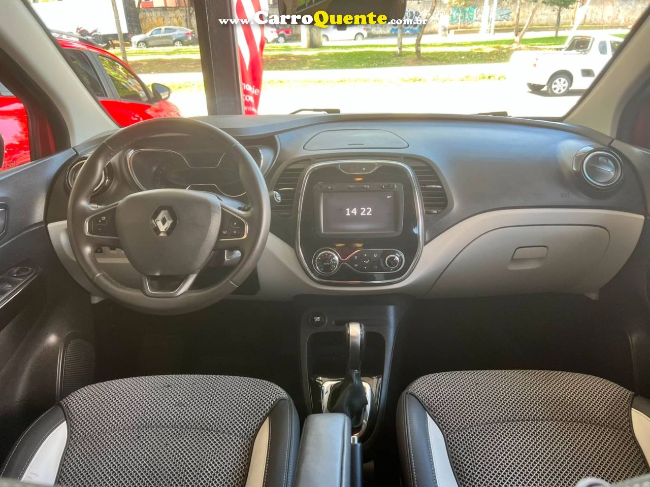 RENAULT CAPTUR 1.6 16V SCE INTENSE 2018 - Loja