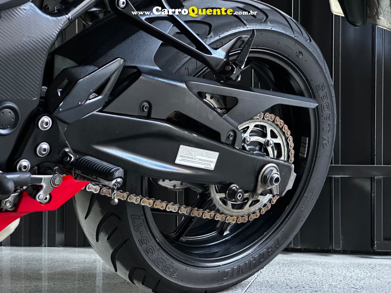 SUZUKI   GSX-S 750   VERMELHO 2018 750 GASOLINA - Loja