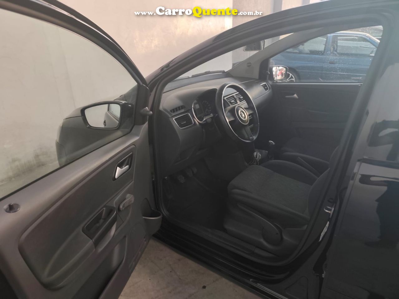 VOLKSWAGEN   FOX 1.0 MI TOTAL FLEX 8V 3P   PRETO 2013 1.0 FLEX - Loja