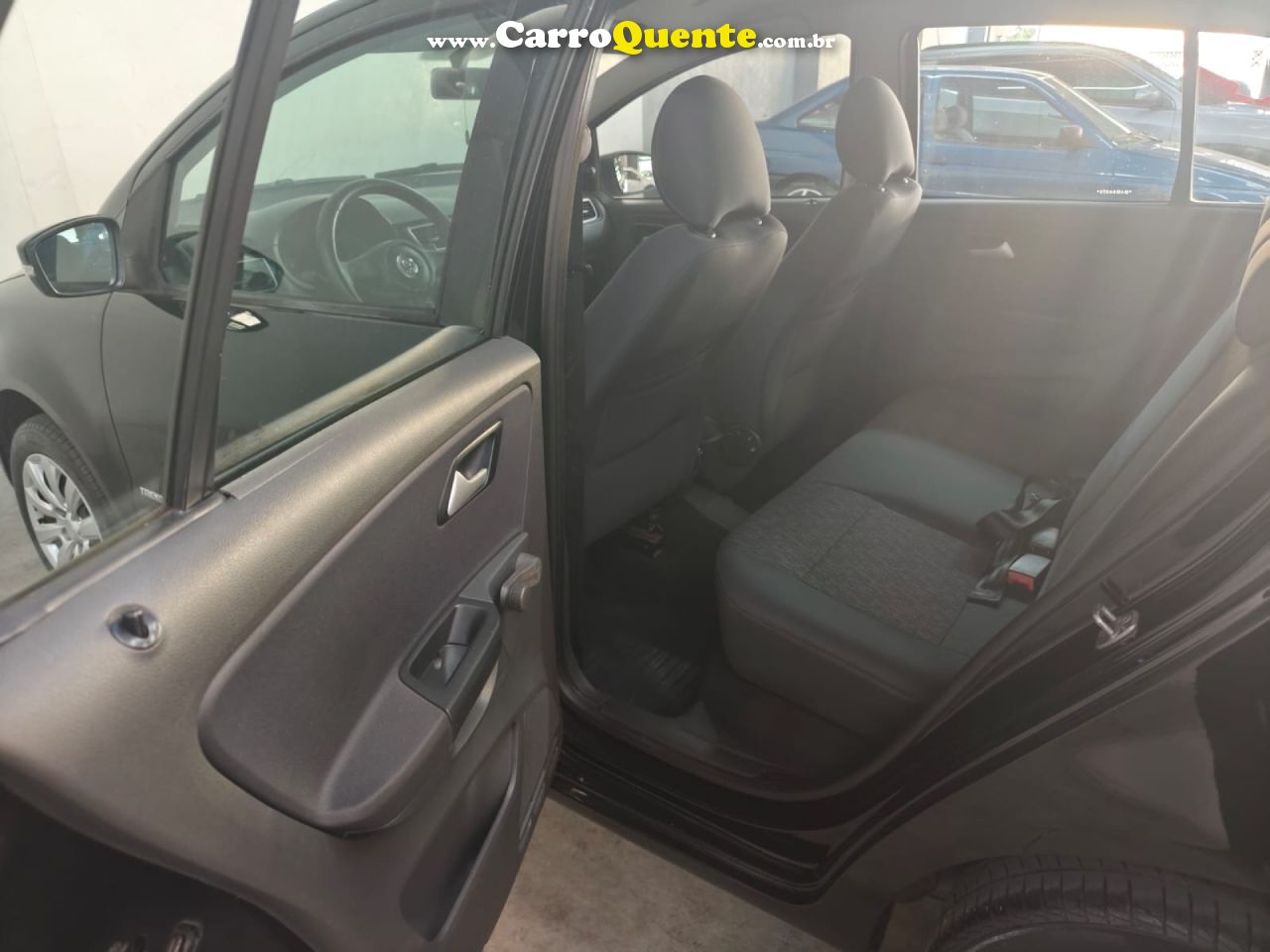 VOLKSWAGEN   FOX 1.0 MI TOTAL FLEX 8V 3P   PRETO 2013 1.0 FLEX - Loja