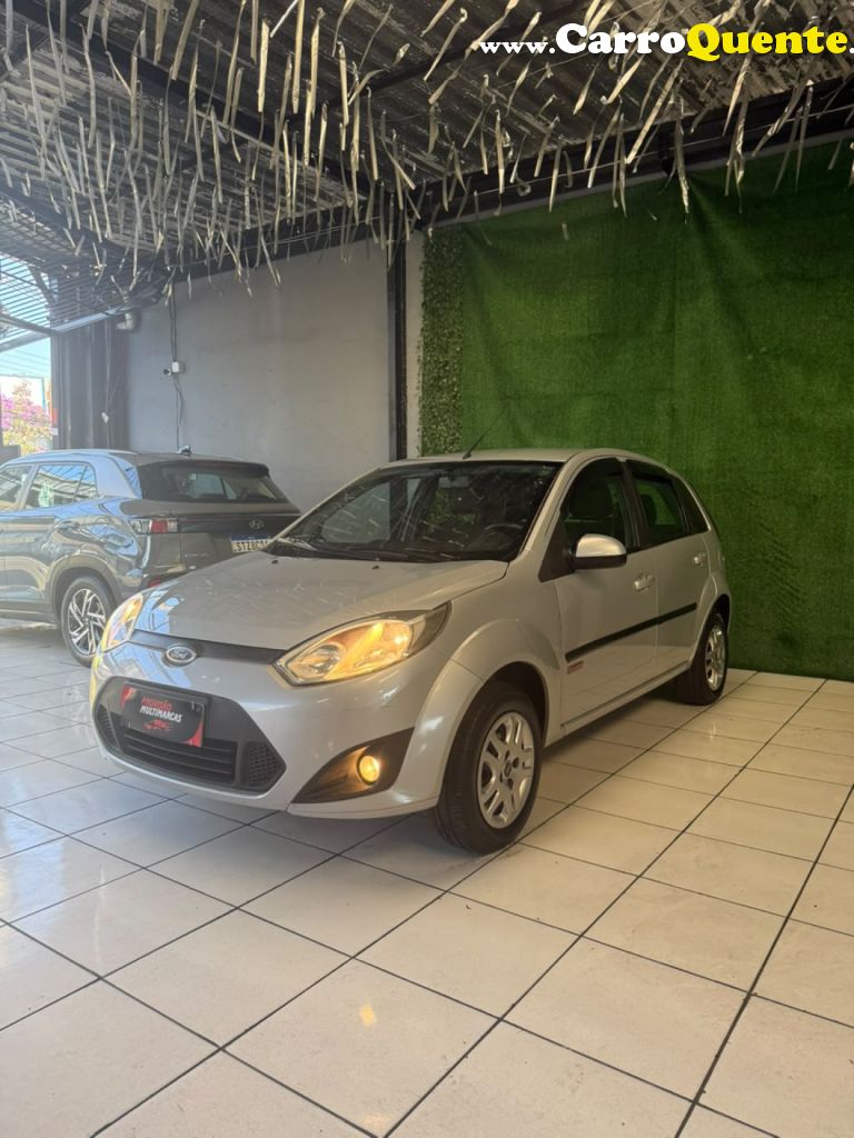 FORD   FIESTA 1.6 8V FLEXCLASS 1.6 8V FLEX 5P   PRATA 2013 1.6 FLEX - Loja