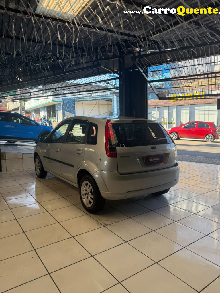 FORD   FIESTA 1.6 8V FLEXCLASS 1.6 8V FLEX 5P   PRATA 2013 1.6 FLEX - Loja