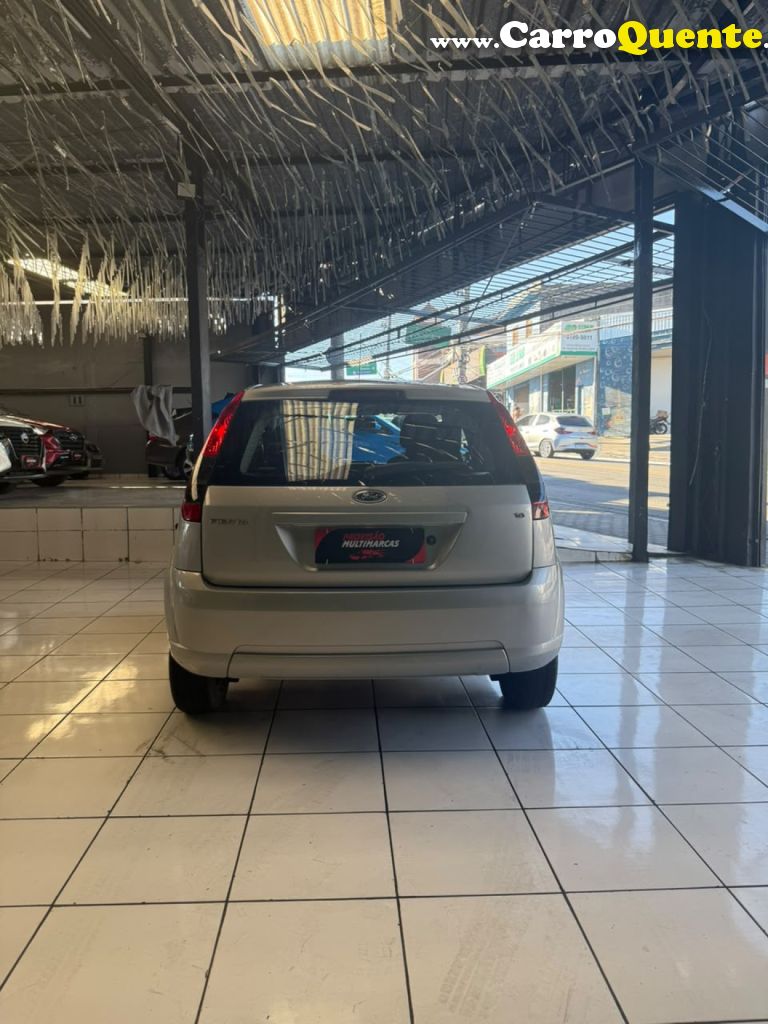 FORD   FIESTA 1.6 8V FLEXCLASS 1.6 8V FLEX 5P   PRATA 2013 1.6 FLEX - Loja