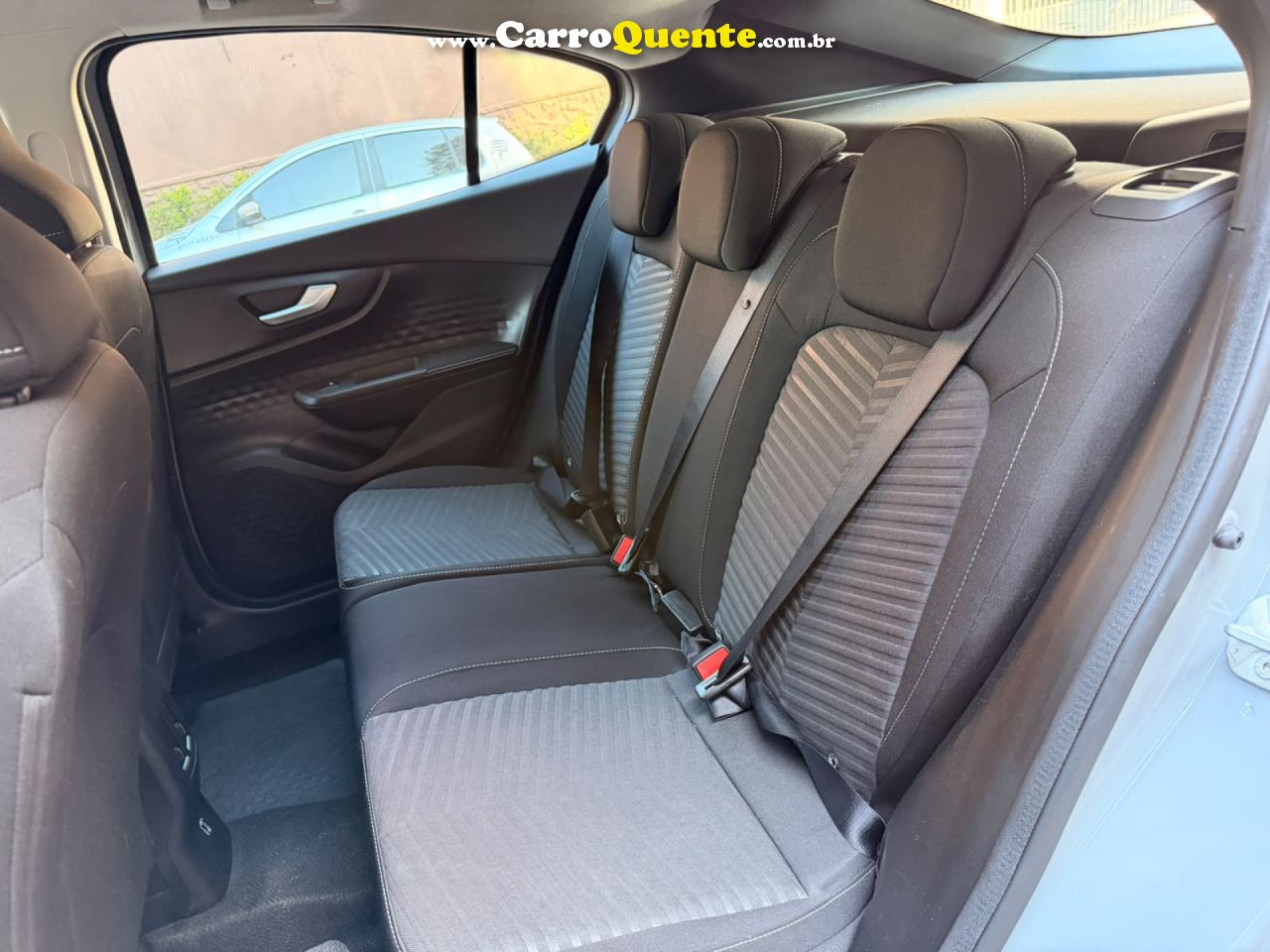 FIAT   FASTBACK AUDACE T200 HIBRIDO   CINZA 2025 1.0 T ELÉTRICO E FLEX - Loja