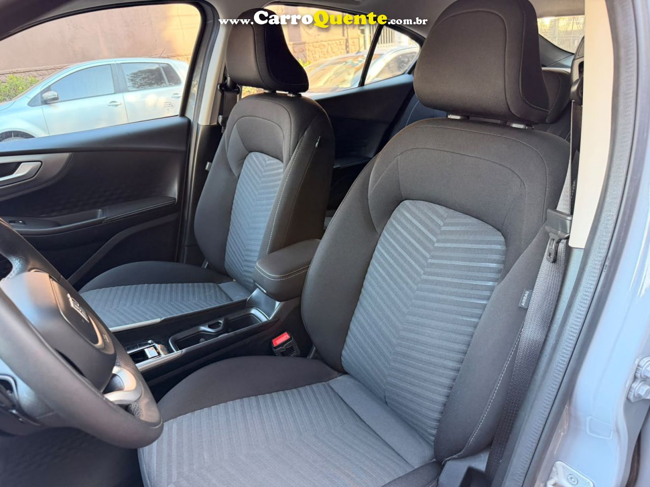 FIAT   FASTBACK AUDACE T200 HIBRIDO   CINZA 2025 1.0 T ELÉTRICO E FLEX - Loja