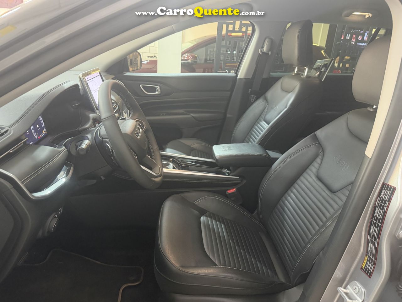 JEEP   COMMANDER LONGITUDE T270 1.3 TB FLEX AUT   PRATA 2025 1.3 FLEX - Loja