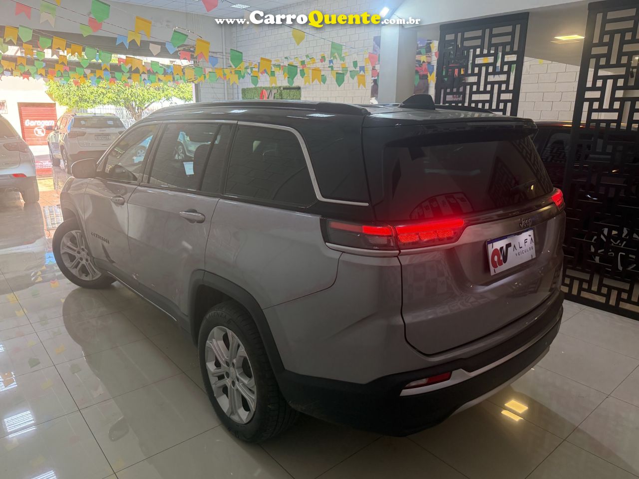 JEEP   COMMANDER LONGITUDE T270 1.3 TB FLEX AUT   PRATA 2025 1.3 FLEX - Loja