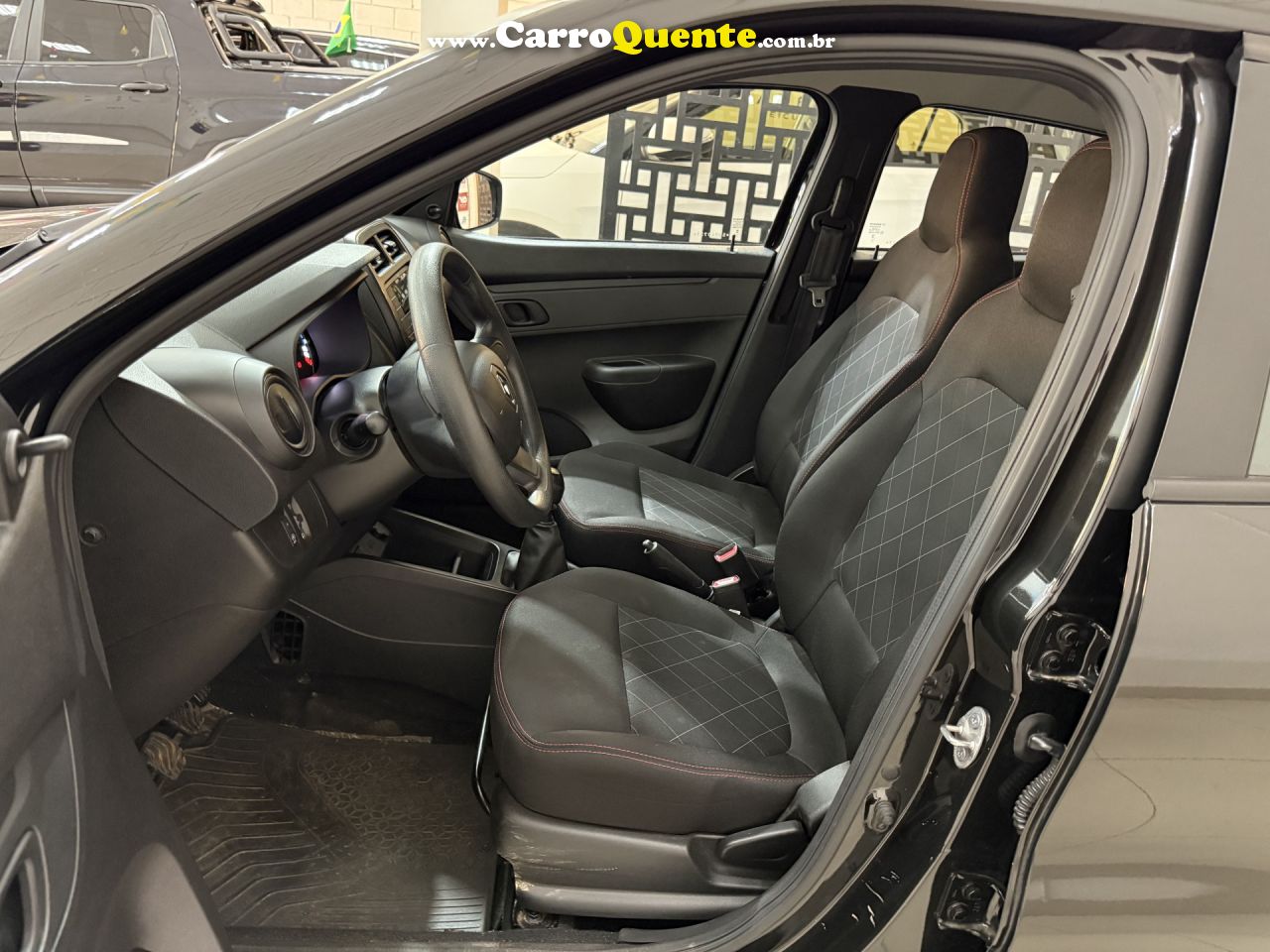 RENAULT   KWID ZEN 1.0 FLEX 12V 5P MEC.   PRETO 2025 1.0 FLEX - Loja
