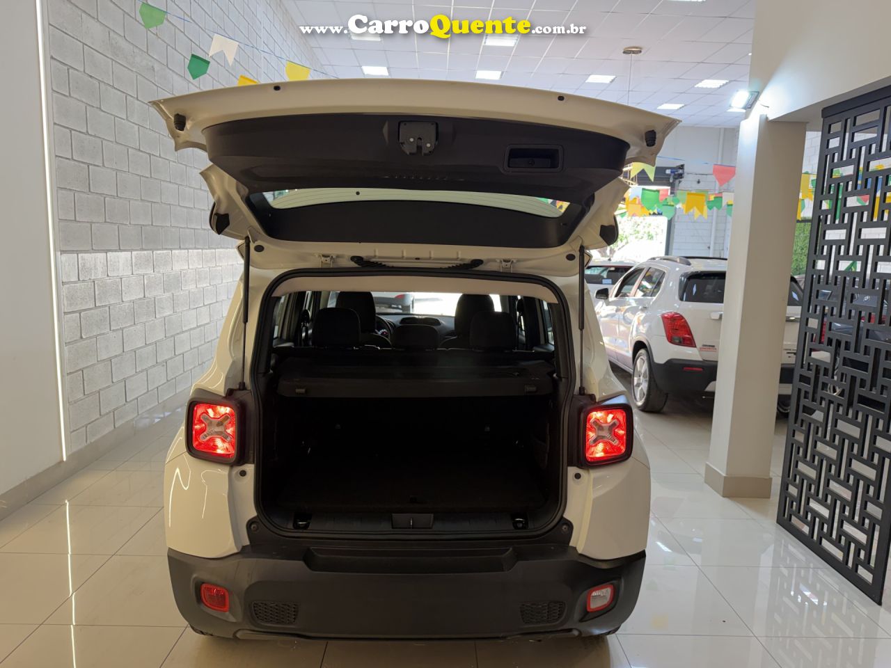 JEEP   RENEGADE1.8 4X2 FLEX 16V AUT.   BRANCO 2021 1.8 FLEX - Loja
