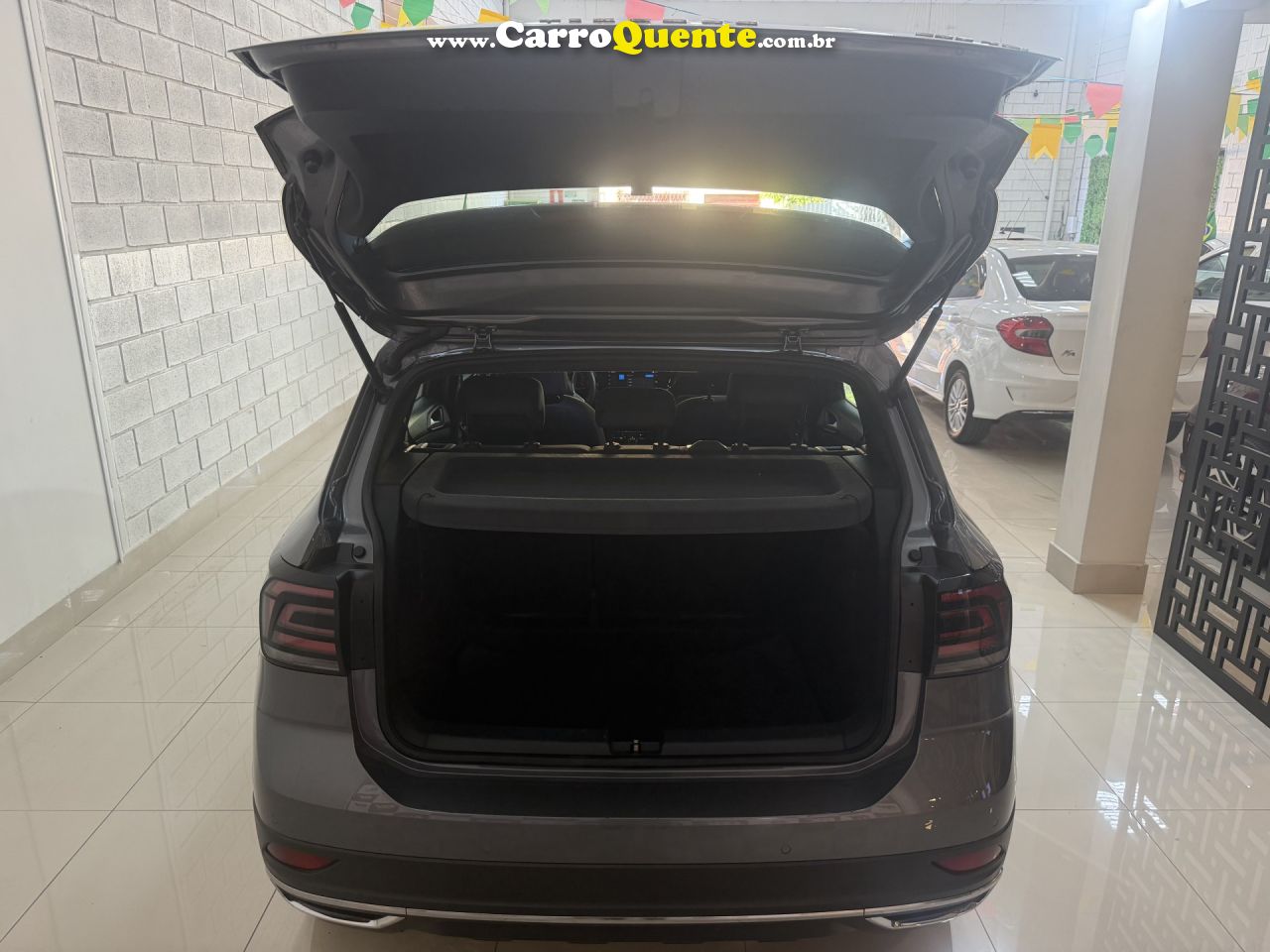 VOLKSWAGEN   T-CROSS COMFOR. 200 TSI 1.0 FLEX 5P AUT.   CINZA 2022 1.0 FLEX - Loja