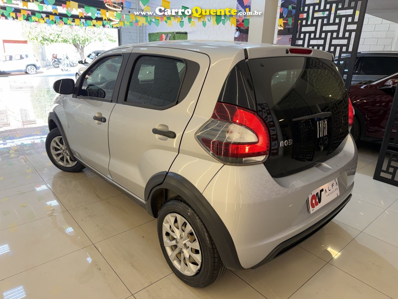 FIAT   MOBI LIKE 1.0 FIRE FLEX 5P.   PRATA 2022 1.0 FLEX - Loja