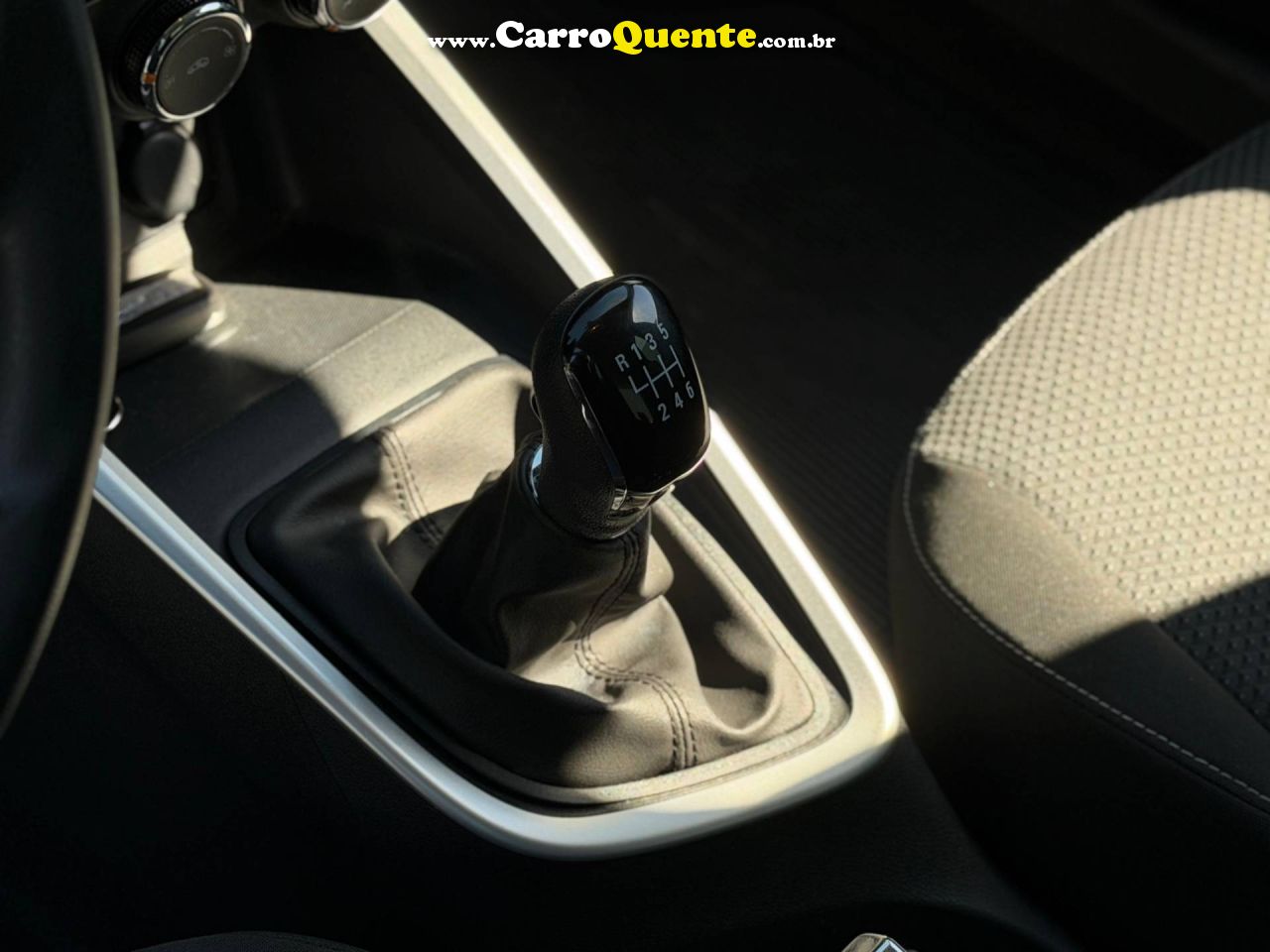 CHEVROLET ONIX 1.0 PLUS LT 2025 - Loja