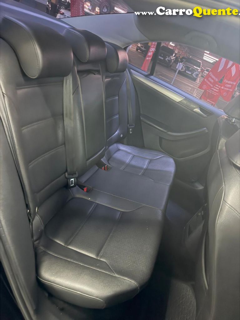 VOLKSWAGEN   JETTA COMFORTLINE 1.4 TSI 16V 4P AUT.   PRETO 2016 1.4 GASOLINA - Loja