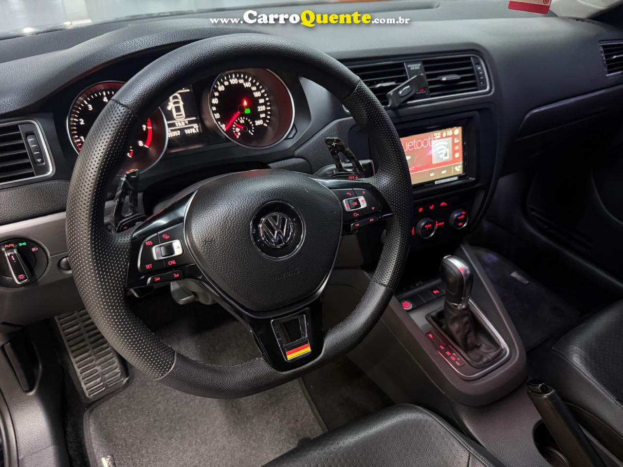 VOLKSWAGEN   JETTA COMFORTLINE 1.4 TSI 16V 4P AUT.   PRETO 2016 1.4 GASOLINA - Loja