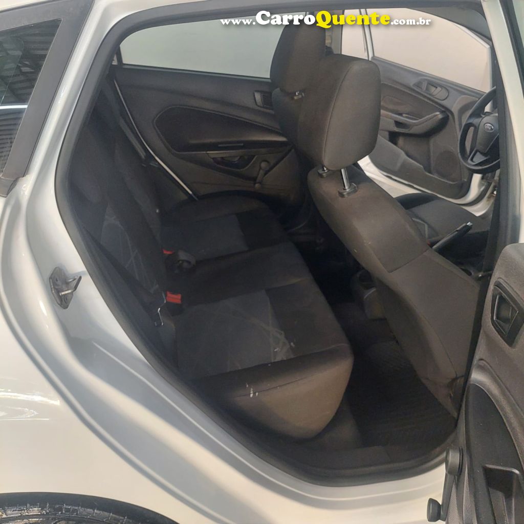 FORD   FIESTA 1.5 16V FLEX MEC. 5P   BRANCO 2016 1.5 FLEX - Loja