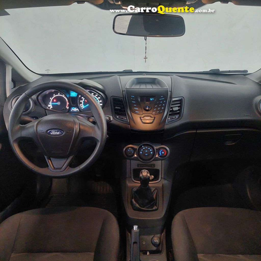 FORD   FIESTA 1.5 16V FLEX MEC. 5P   BRANCO 2016 1.5 FLEX - Loja