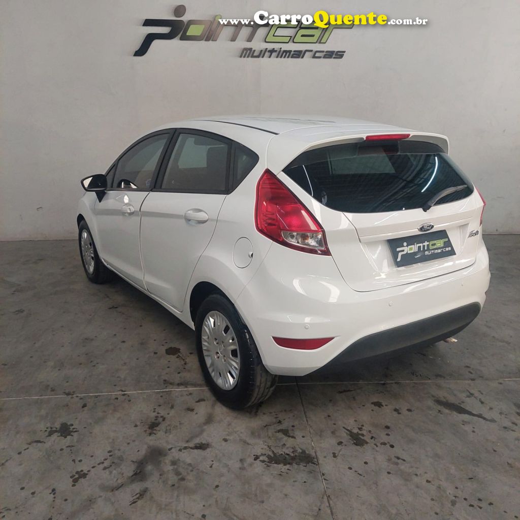 FORD   FIESTA 1.5 16V FLEX MEC. 5P   BRANCO 2016 1.5 FLEX - Loja