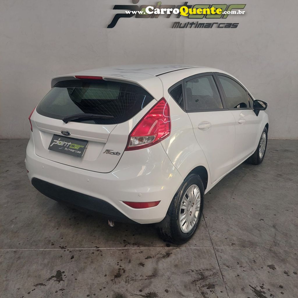 FORD   FIESTA 1.5 16V FLEX MEC. 5P   BRANCO 2016 1.5 FLEX - Loja