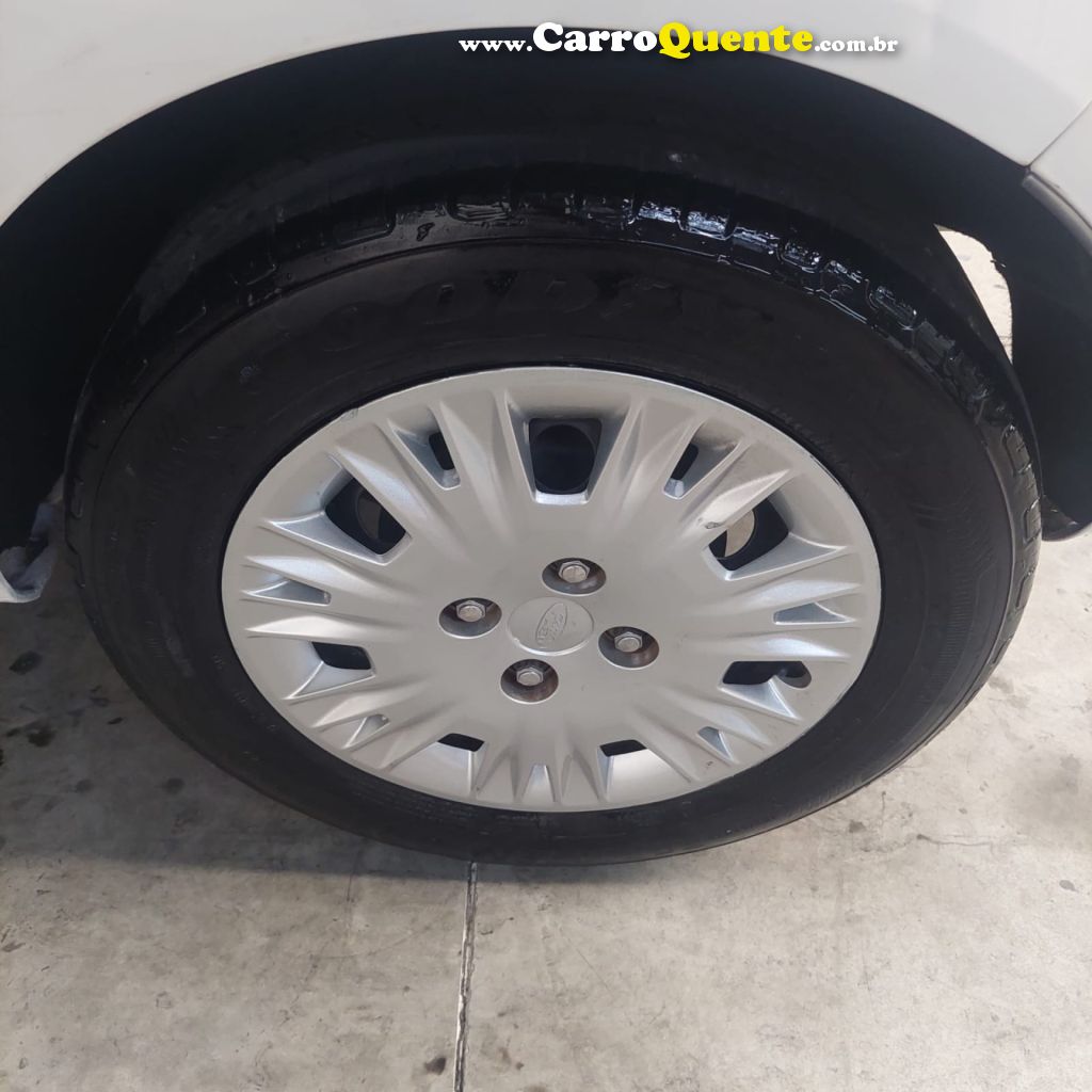 FORD   FIESTA 1.5 16V FLEX MEC. 5P   BRANCO 2016 1.5 FLEX - Loja